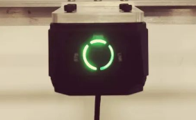 AI賦能鋰電信息采集！?？禉C器人助您“躺贏”工業讀碼新賽道